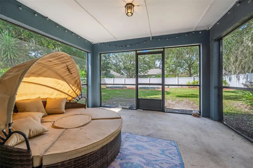 1031 E WALTS AVENUE Deland, FL 32724