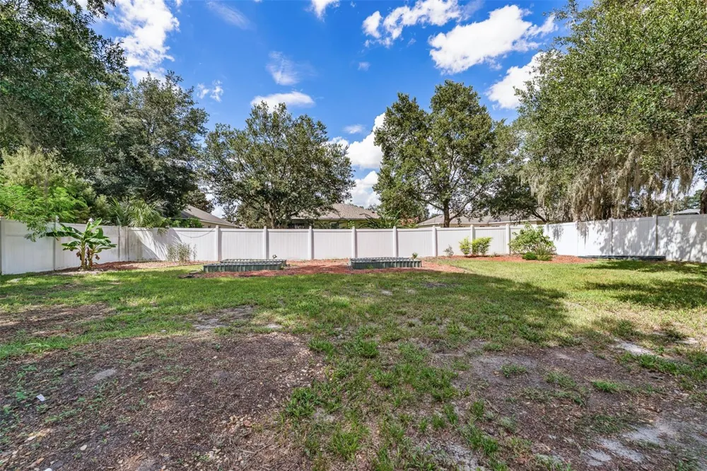 1031 E WALTS AVENUE Deland, FL 32724