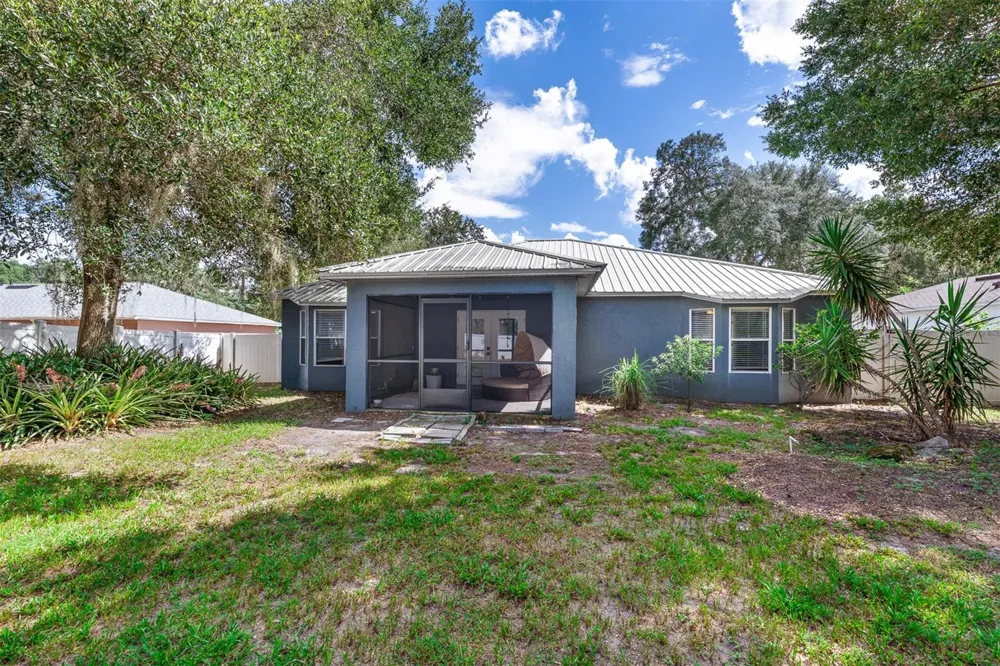 1031 E WALTS AVENUE Deland, FL 32724