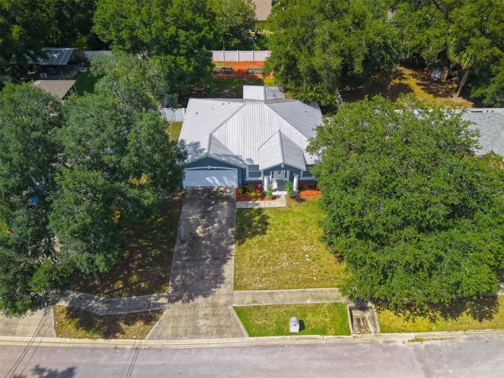 1031 E WALTS AVENUE Deland, FL 32724