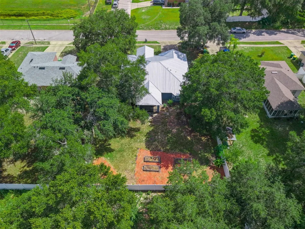 1031 E WALTS AVENUE Deland, FL 32724