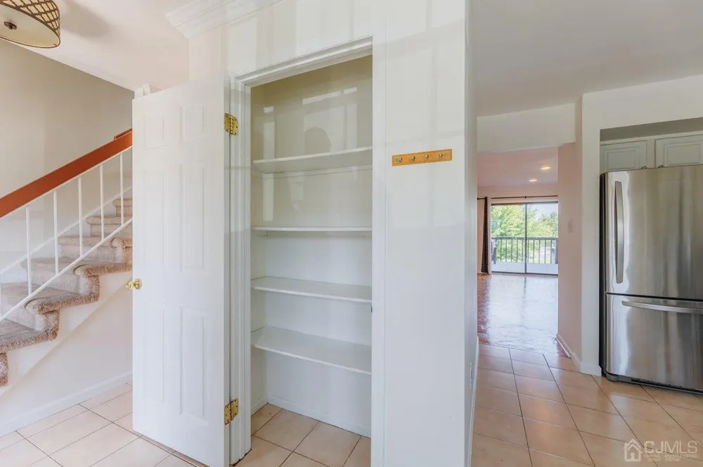 104 Maple Hill Drive Woodbridge Proper, NJ 07095