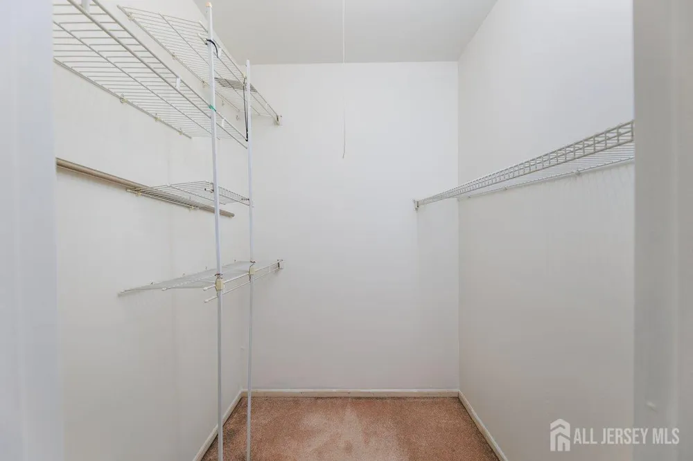 104 Maple Hill Drive Woodbridge Proper, NJ 07095