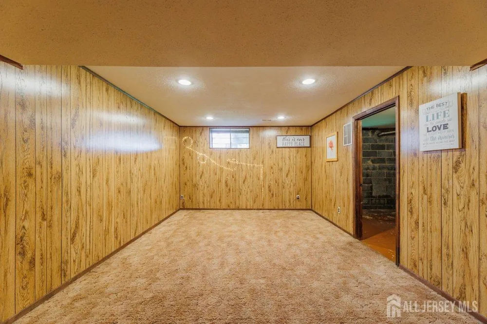 104 Maple Hill Drive Woodbridge Proper, NJ 07095