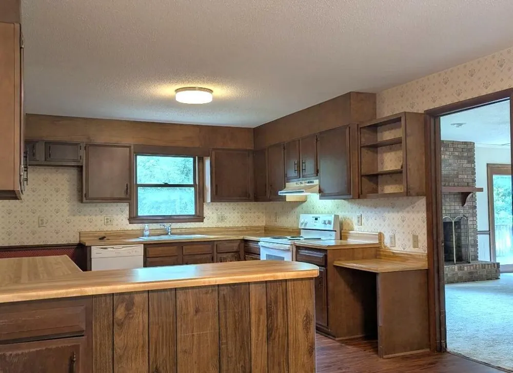 N COUNTRY CLUB DR Cullowhee, NC 28723