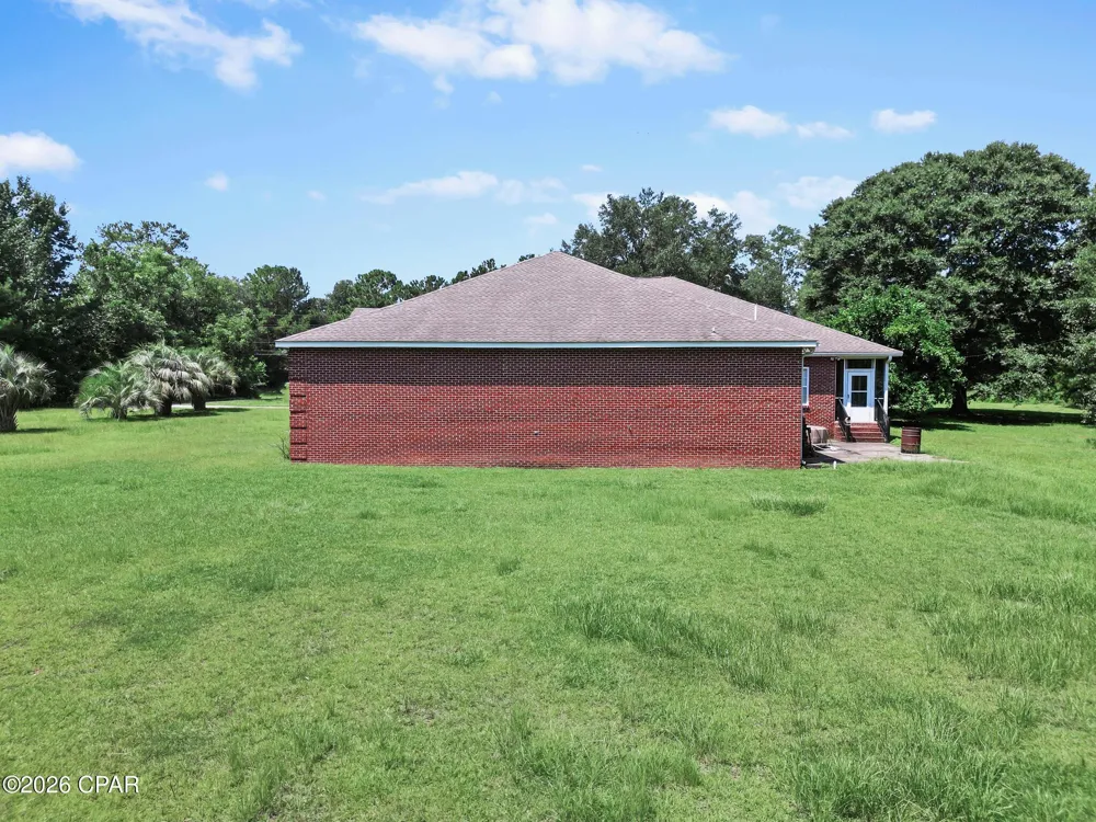 15 Alpine Heights Road Quincy, FL 32352
