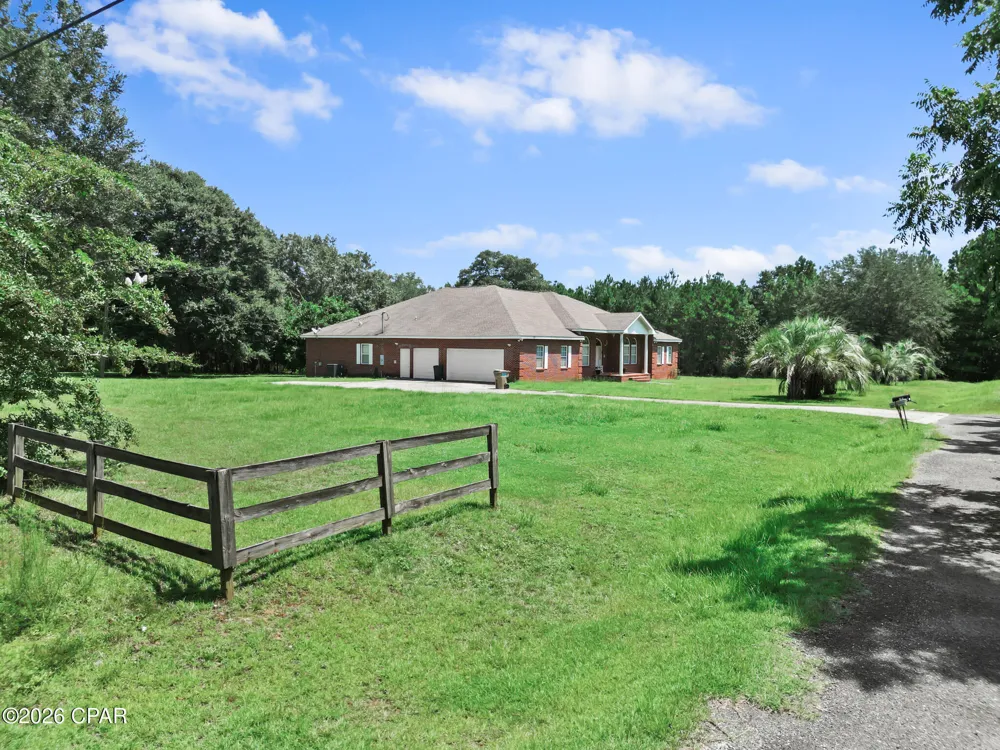 15 Alpine Heights Road Quincy, FL 32352
