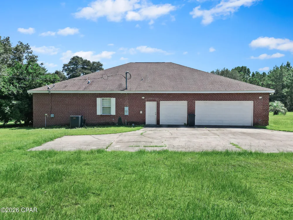 15 Alpine Heights Road Quincy, FL 32352