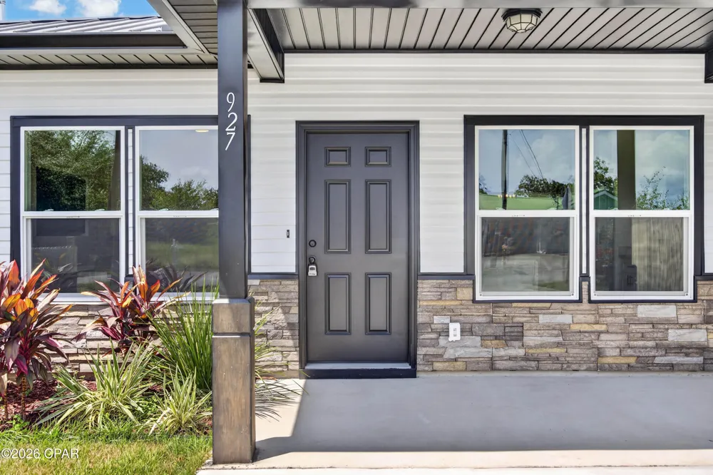 927 Spring Avenue Panama City, FL 32401