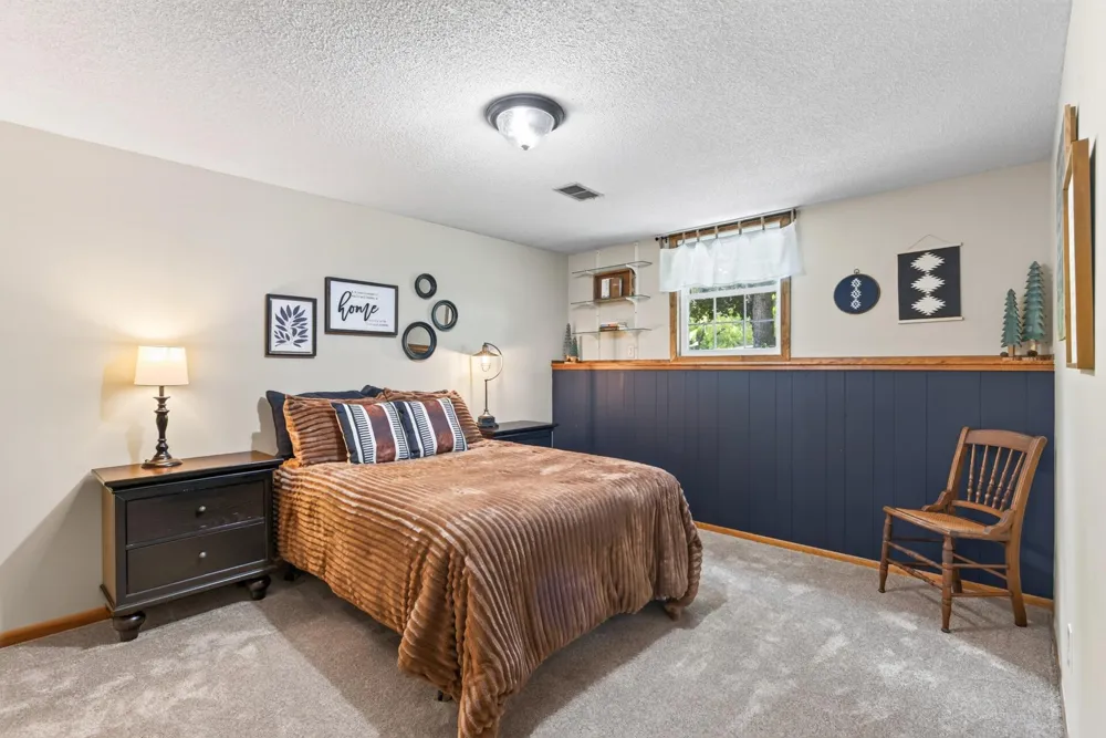 517 5 1/2 STREET NW Elk River, MN 55330