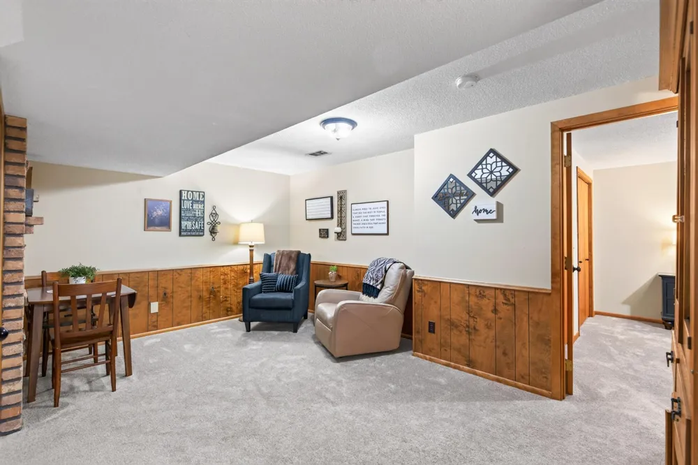 517 5 1/2 STREET NW Elk River, MN 55330