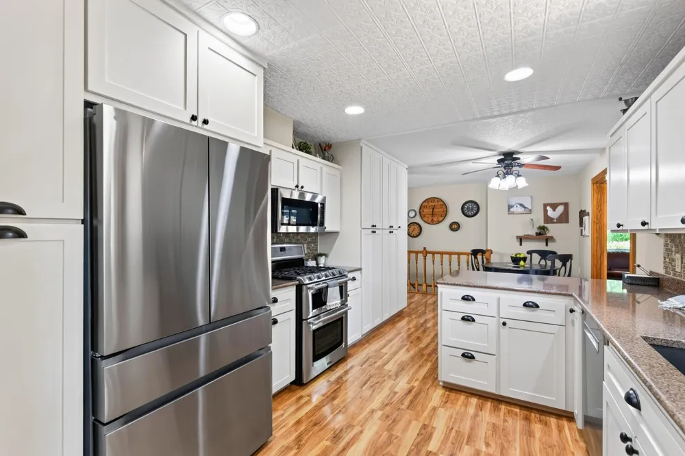 517 5 1/2 STREET NW Elk River, MN 55330