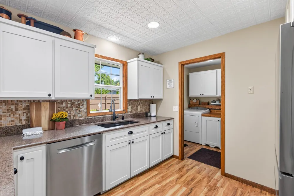 517 5 1/2 STREET NW Elk River, MN 55330