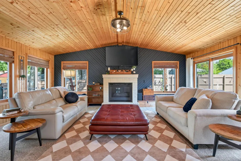 517 5 1/2 STREET NW Elk River, MN 55330