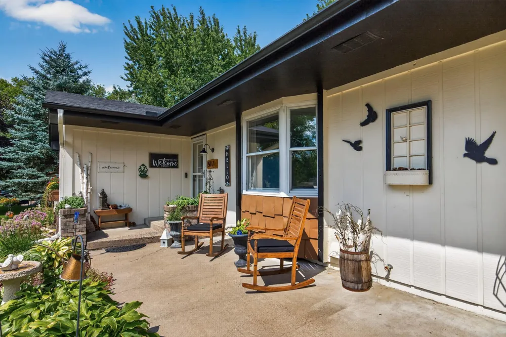 517 5 1/2 STREET NW Elk River, MN 55330