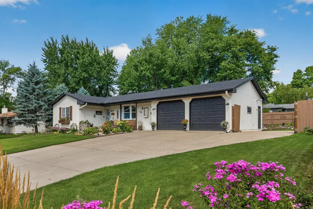517 5 1/2 STREET NW Elk River, MN 55330