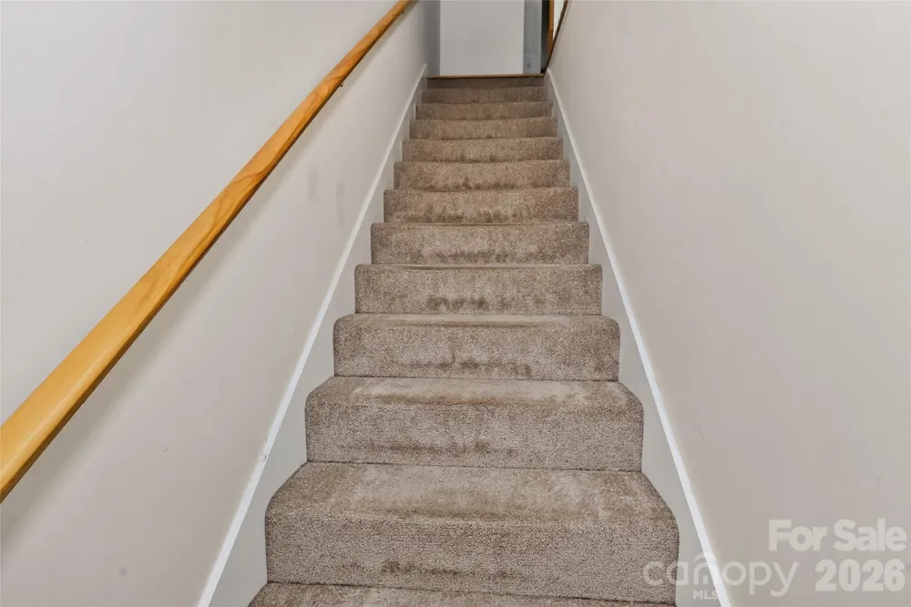 14 Rotunda Circle Asheville, NC 28806