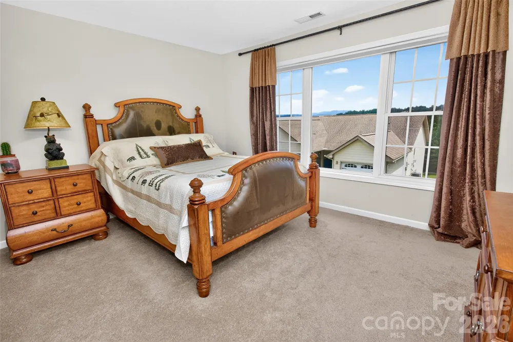 14 Rotunda Circle Asheville, NC 28806