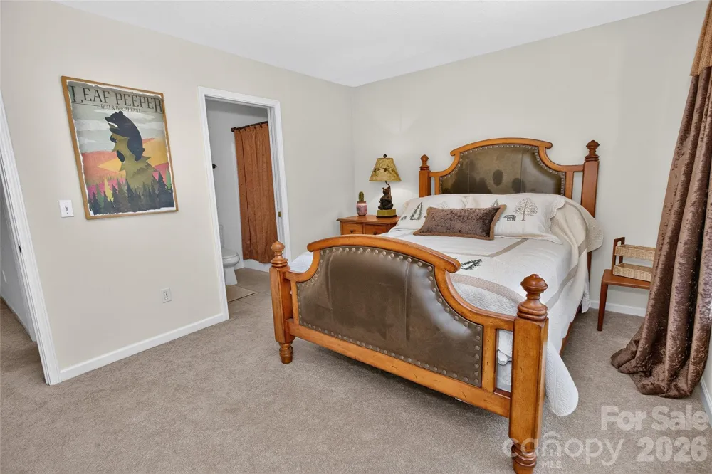 14 Rotunda Circle Asheville, NC 28806