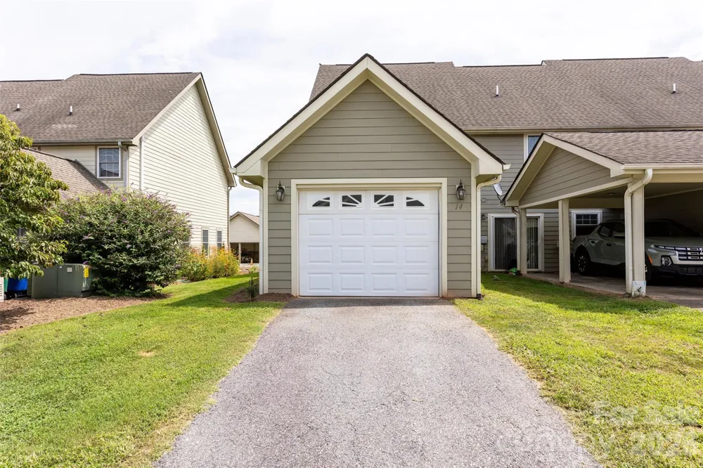 14 Rotunda Circle Asheville, NC 28806