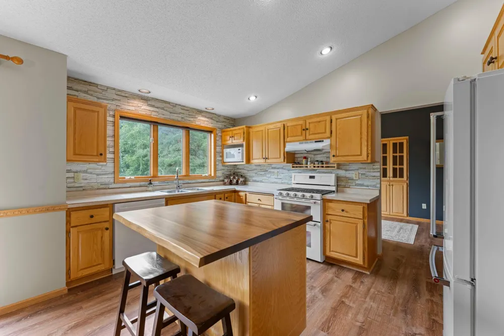 19543 Naples Street NE East Bethel, MN 55011