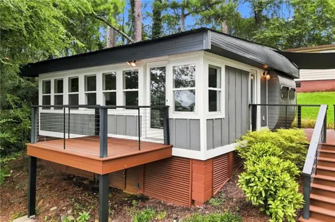 24 Allatoona Landing, cabin 7 Road SE