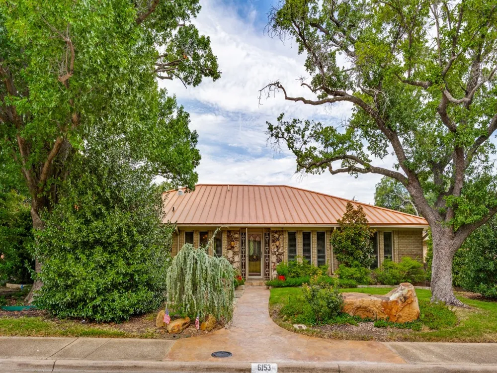 6153 Danbury Lane Dallas, TX 75214