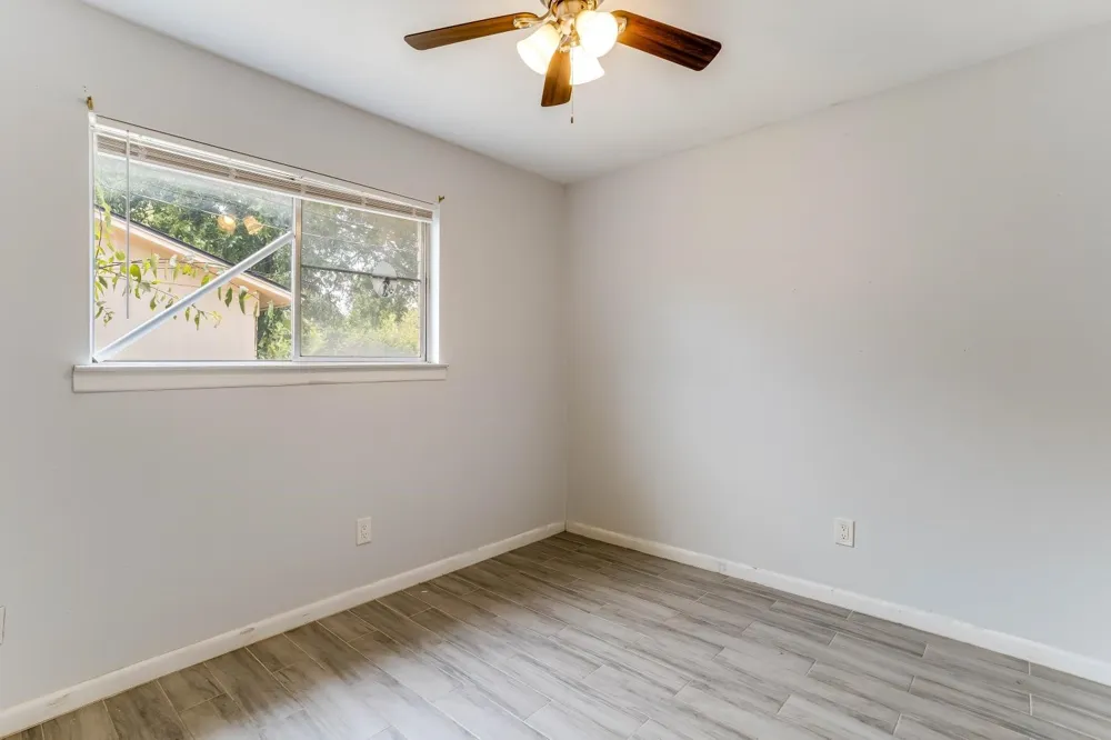 5728 Emerson Drive Watauga, TX 76148