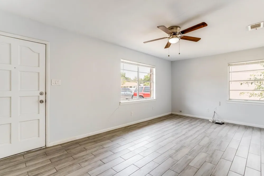 5728 Emerson Drive Watauga, TX 76148