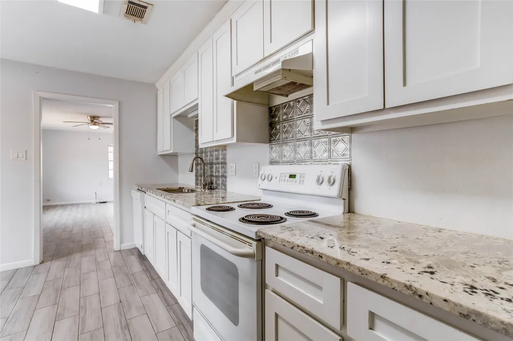 5728 Emerson Drive Watauga, TX 76148