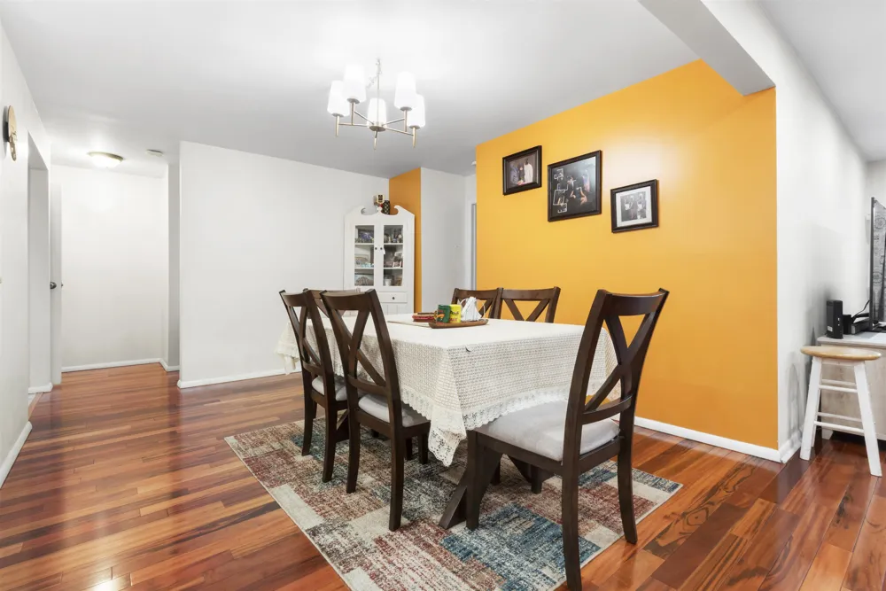 8305 BERGENLINE AVE North Bergen, NJ 07047