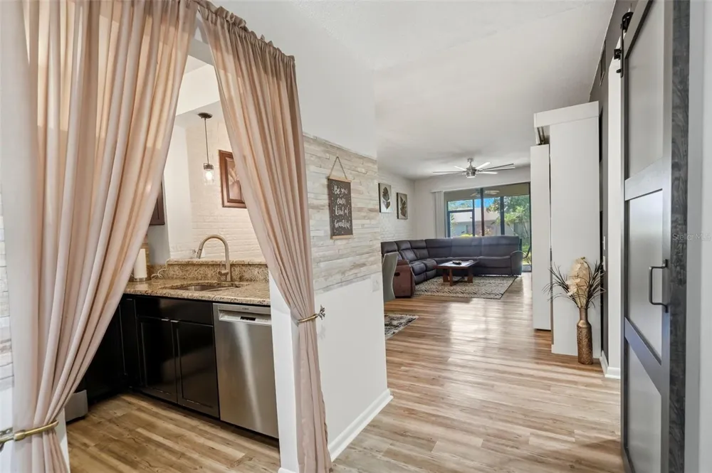 3082 LANDMARK BOULEVARD #1702 Palm Harbor, FL 34684