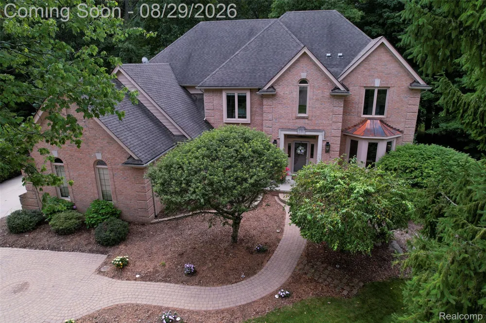 1733 Apple Ridge Court Rochester Hills City, MI 48306