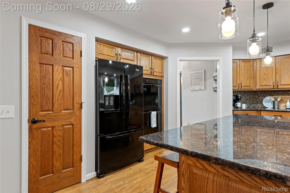 1733 Apple Ridge Court Rochester Hills City, MI 48306