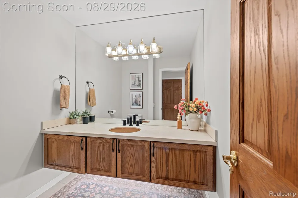 1733 Apple Ridge Court Rochester Hills City, MI 48306