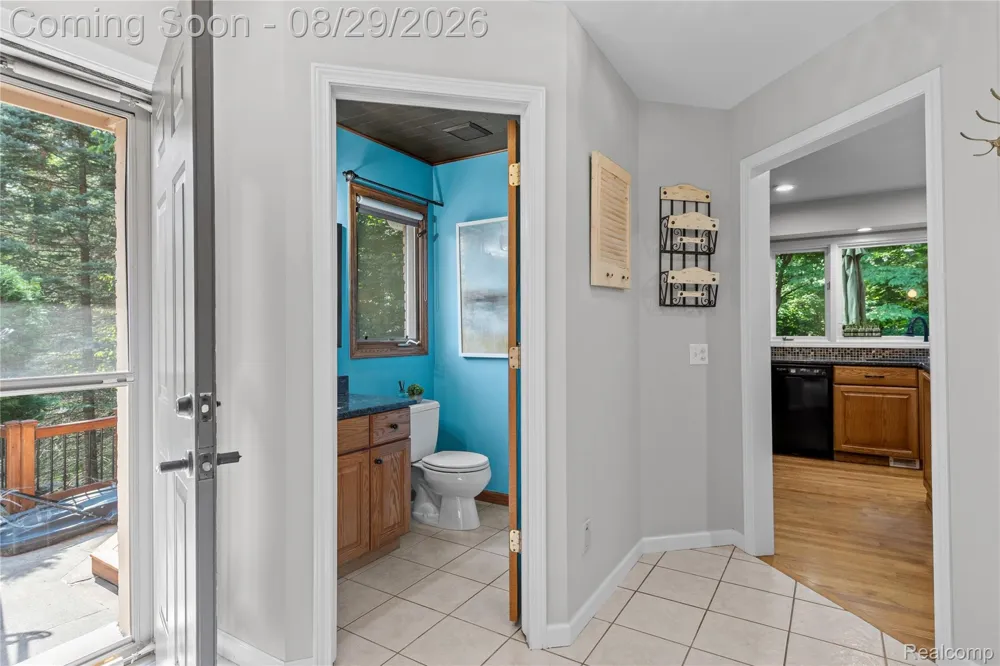1733 Apple Ridge Court Rochester Hills City, MI 48306