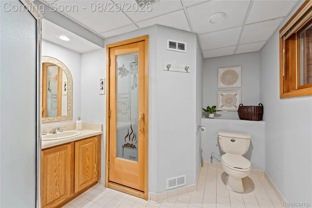1733 Apple Ridge Court Rochester Hills City, MI 48306