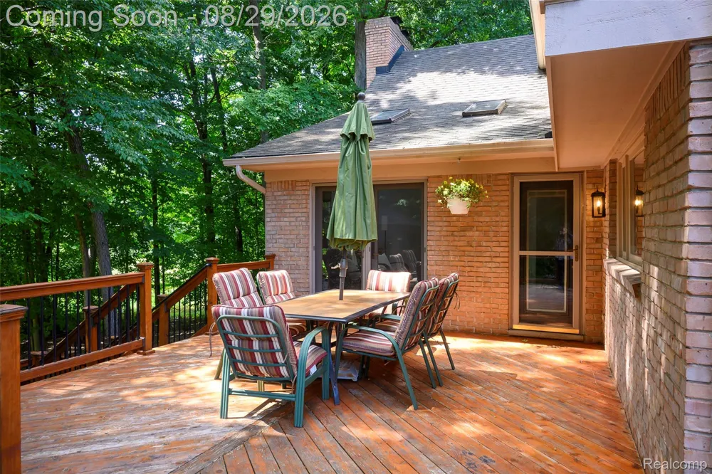 1733 Apple Ridge Court Rochester Hills City, MI 48306
