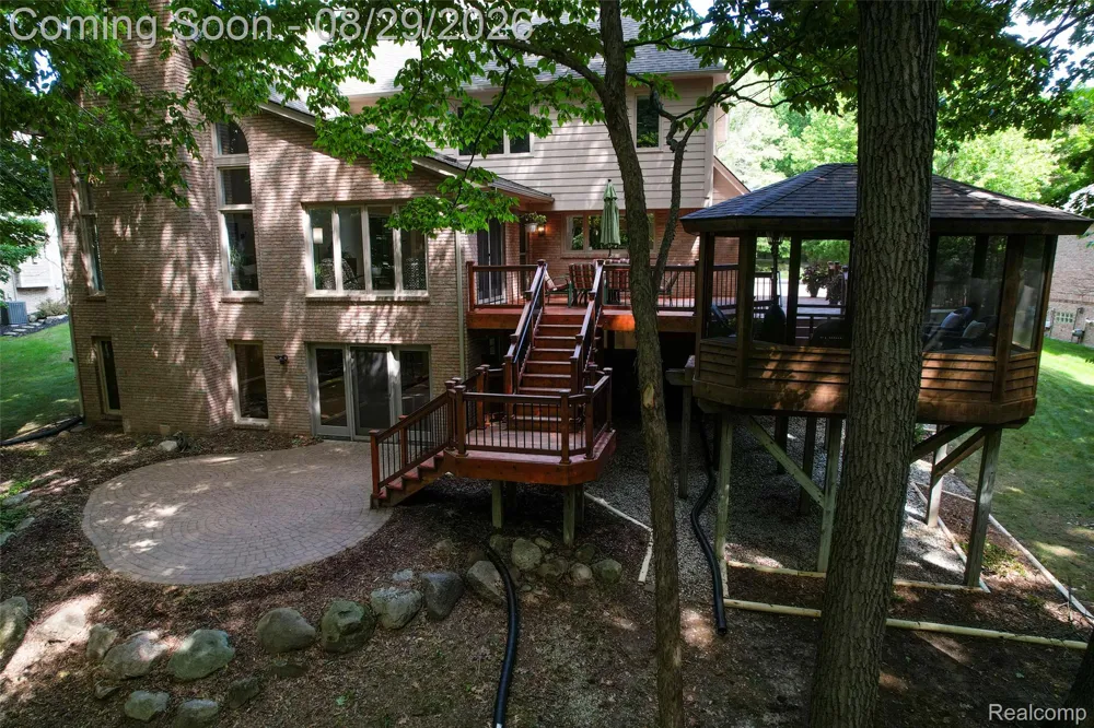 1733 Apple Ridge Court Rochester Hills City, MI 48306