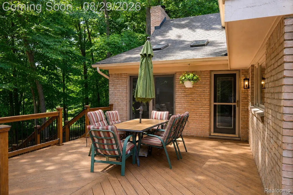 1733 Apple Ridge Court Rochester Hills City, MI 48306