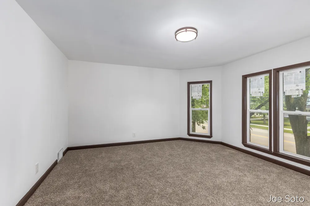 117 E Wright Avenue Shepherd Village, MI 48883