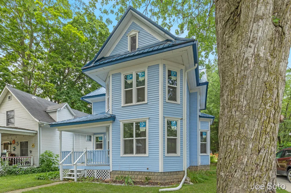 117 E Wright Avenue Shepherd Village, MI 48883
