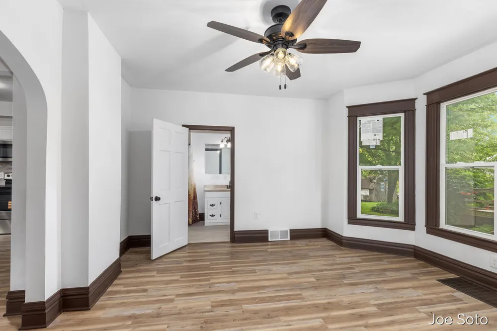 117 E Wright Avenue Shepherd Village, MI 48883
