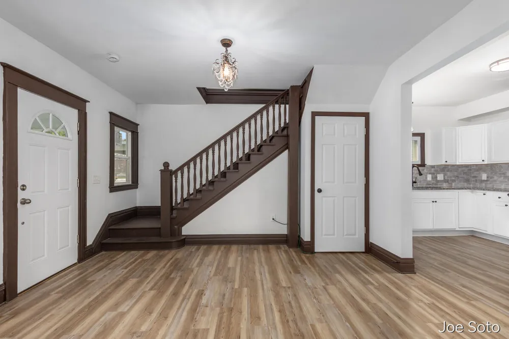 117 E Wright Avenue Shepherd Village, MI 48883