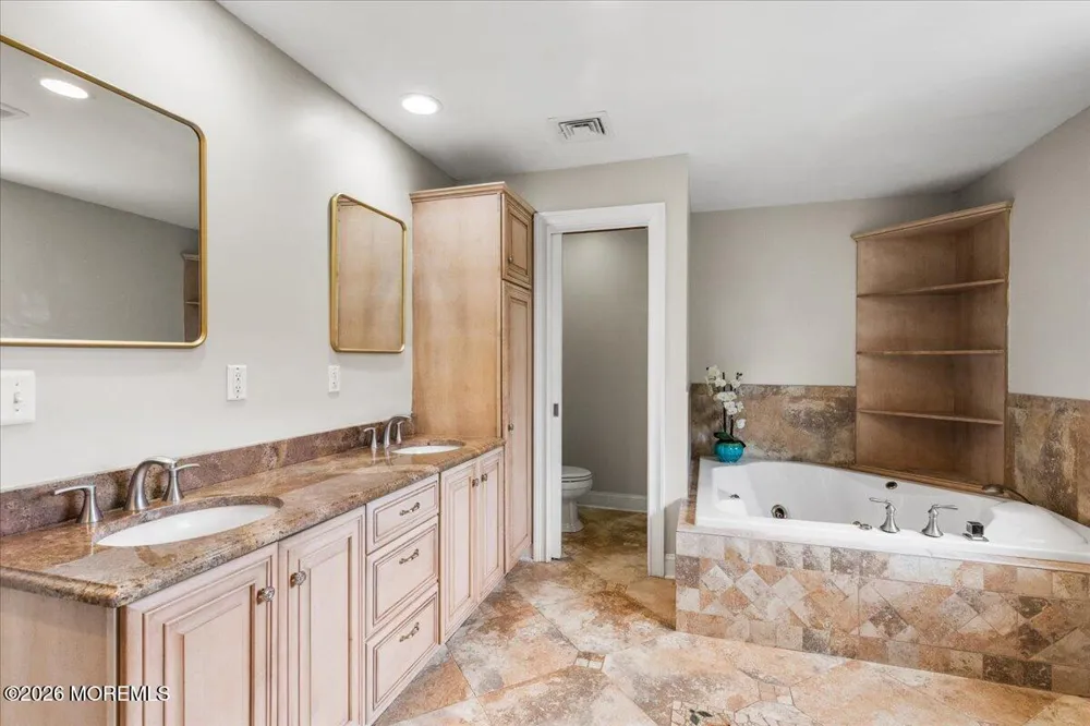 61 Laurelwood Drive Colts Neck, NJ 07722