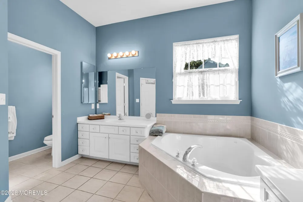 7 Estuary Court Barnegat, NJ 08005