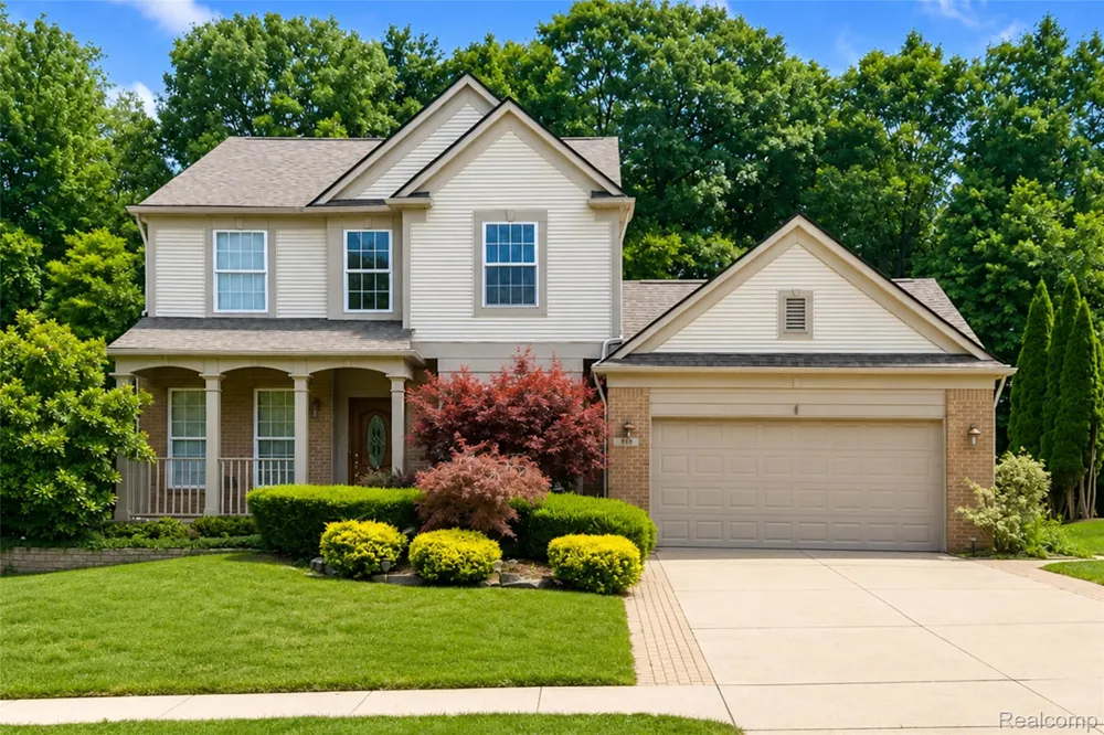 969 Hidden Creek Drive South Lyon City, MI 48178