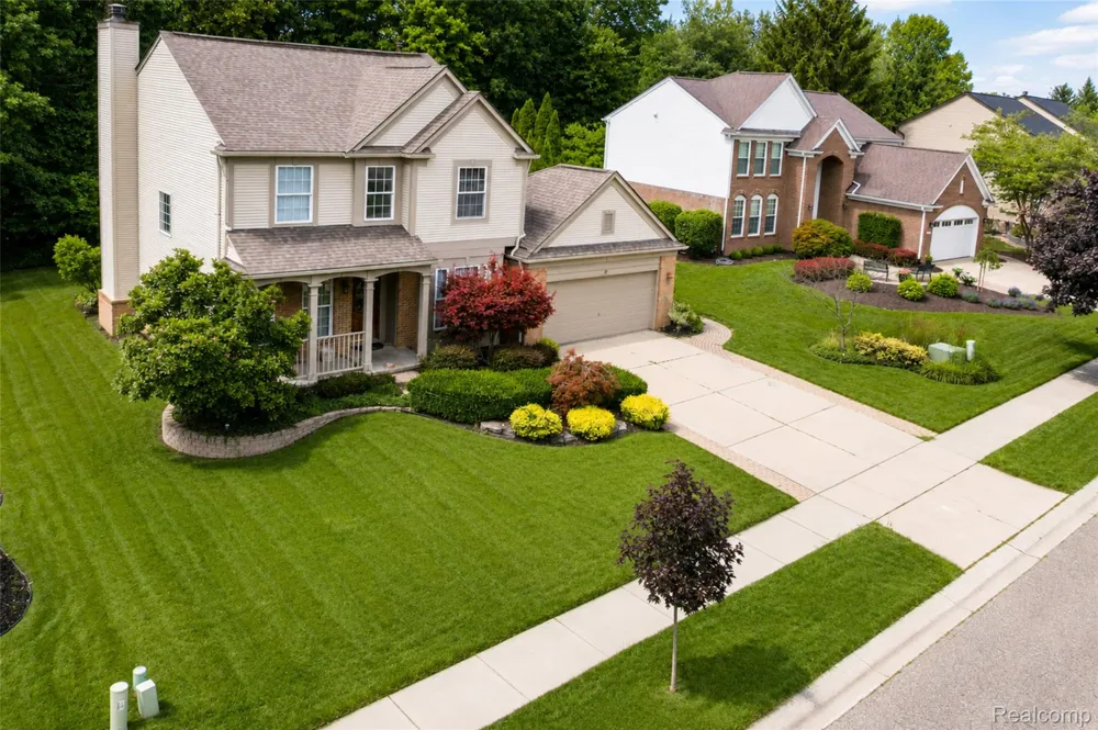 969 Hidden Creek Drive South Lyon City, MI 48178