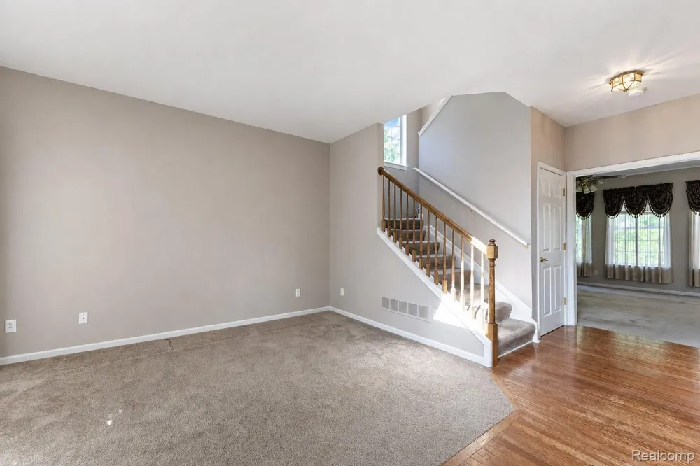 969 Hidden Creek Drive South Lyon City, MI 48178
