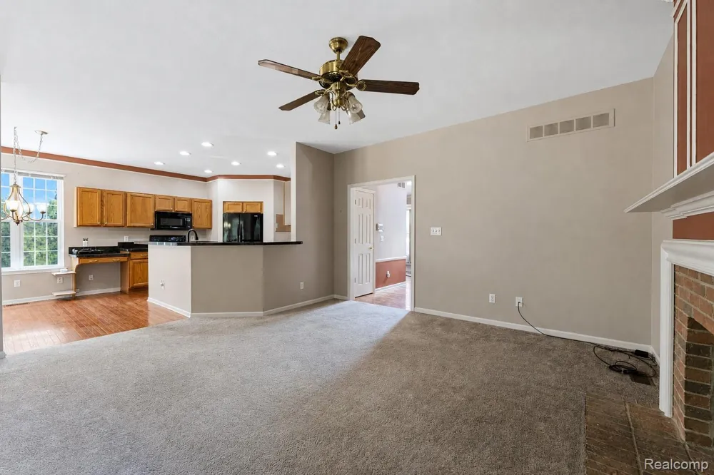969 Hidden Creek Drive South Lyon City, MI 48178